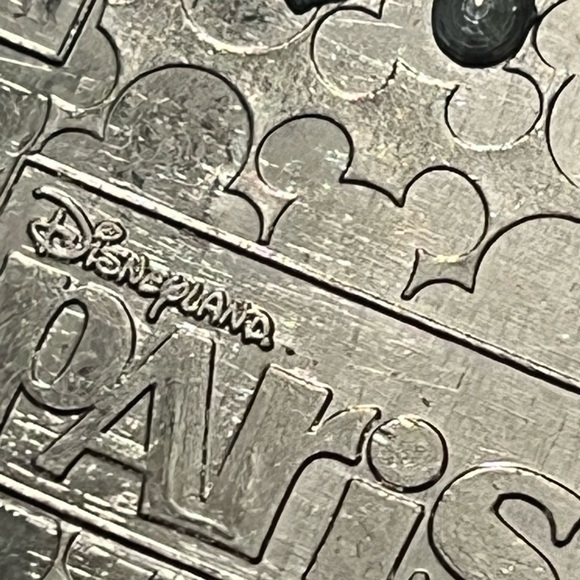 Disneyland Paris Mickey and Friends Eiffel Tower Pin - Picture 6 of 7